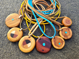 schutz und Kraft Amulette